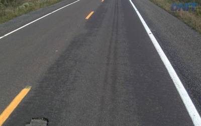 Sample image from Cracks and Potholes in Road