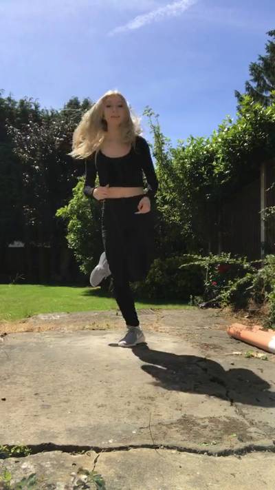 Sample image from Full Body TikTok Dancing