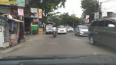 Sample image from Road Damage