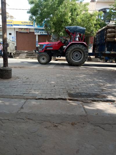 Sample image from Construction Vehicle Images