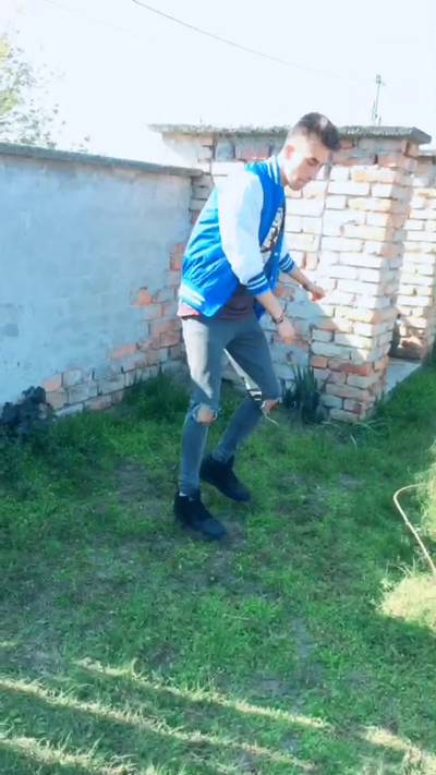 Sample image from Full Body TikTok Dancing