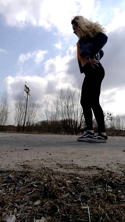 Sample image from Full Body TikTok Dancing