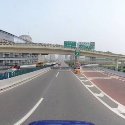 Sample image from Tsinghua Tencent 2016