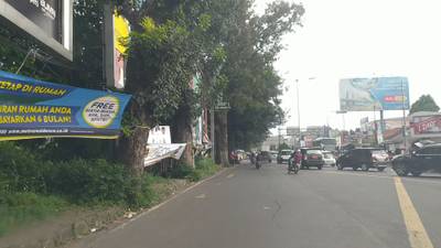 Sample image from Road Damage