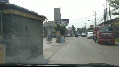 Sample image from Road Damage