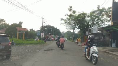 Sample image from Road Damage