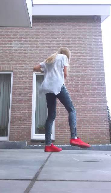 Sample image from Full Body TikTok Dancing