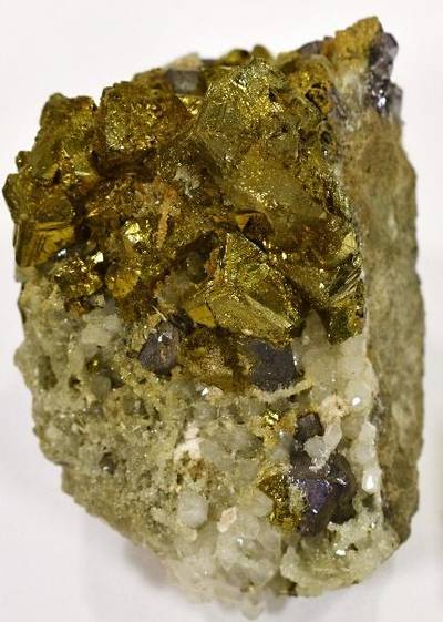 Sample image from MineralImage5k