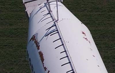 Sample image from YOLO Annotated Wind Turbine Surface Damage